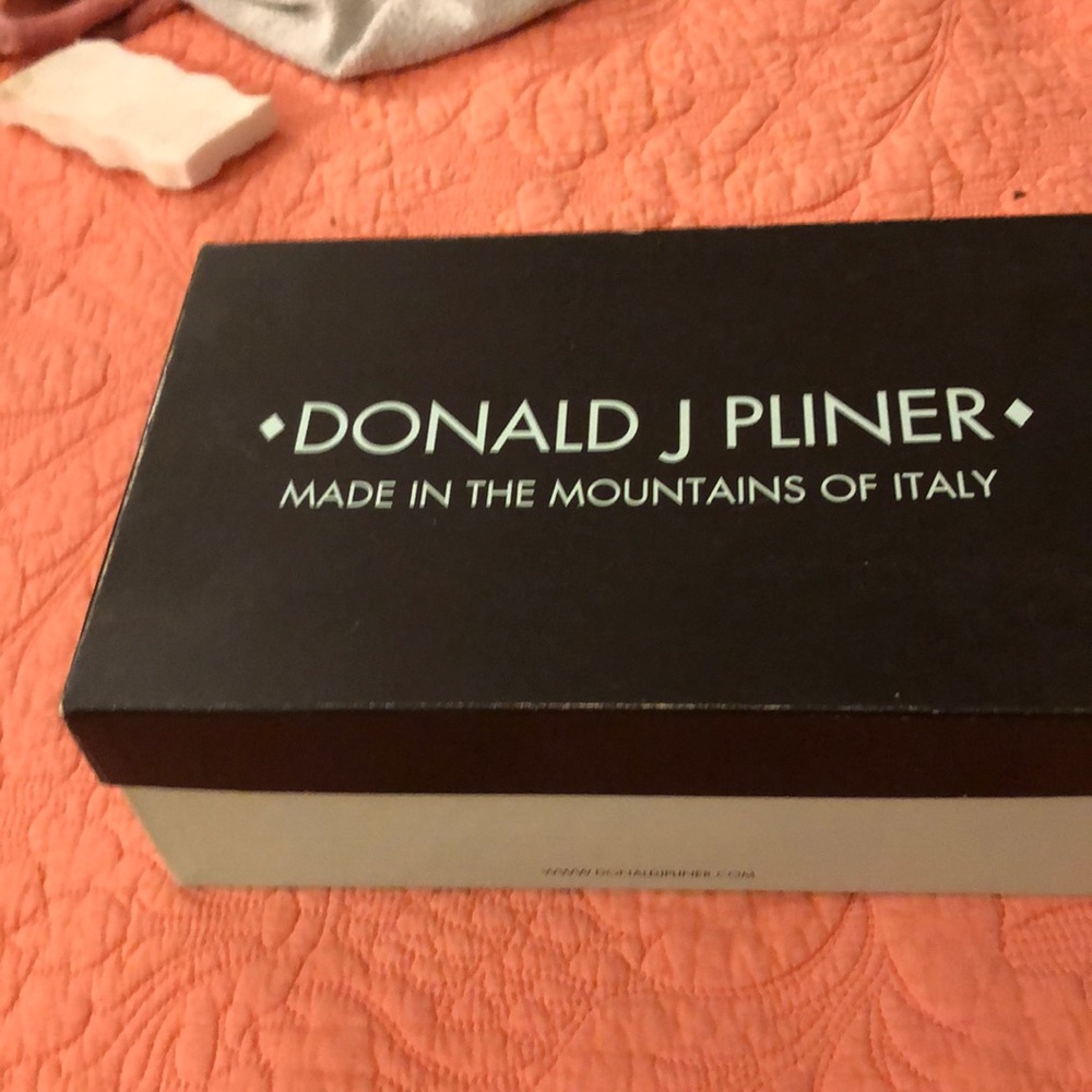 Donald j Pliner leather sandals